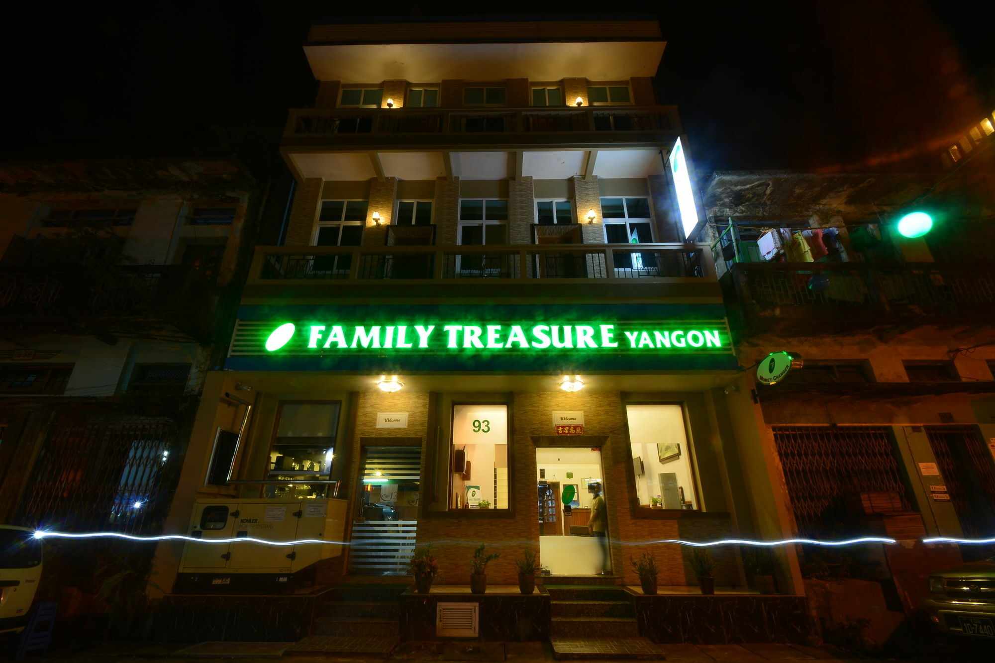 Family Treasure Yangon Hotel Eksteriør billede